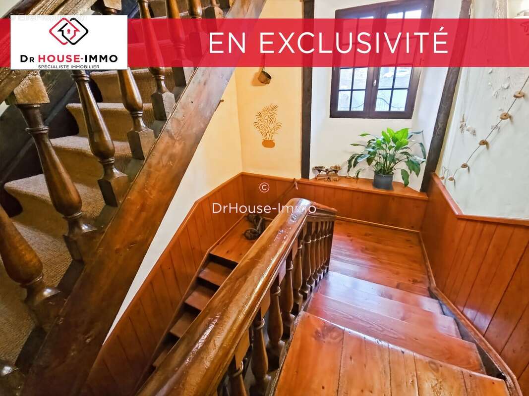 Maison 262 m² à Soleymieux  - photo 11