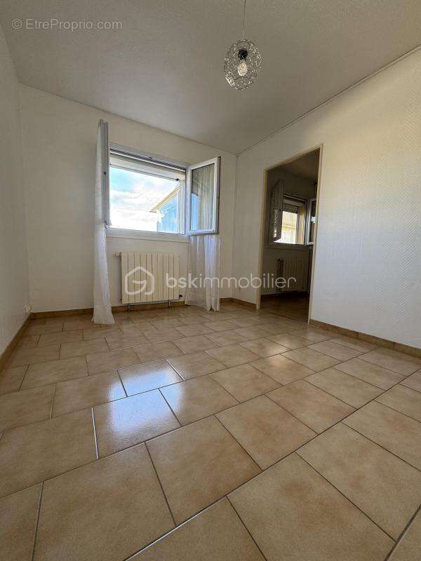 Maison à NISSAN-LEZ-ENSERUNE