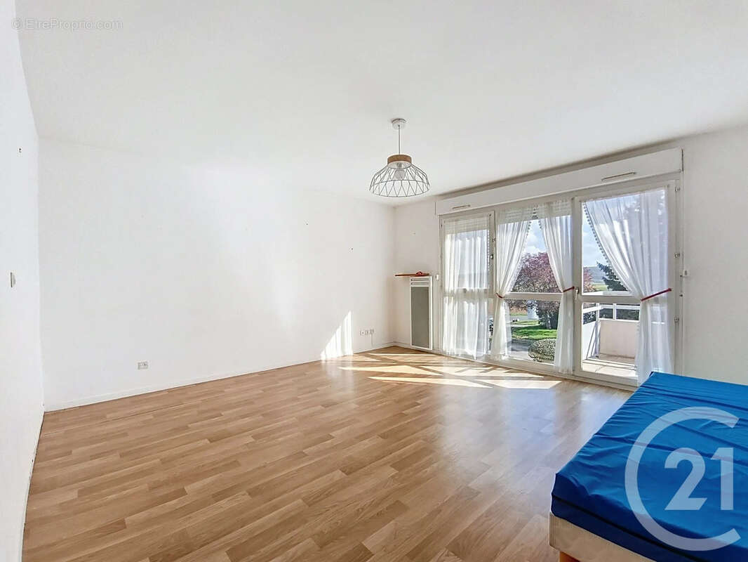 Appartement 32 m² à Thorigny-Sur-Oreuse  - photo 2