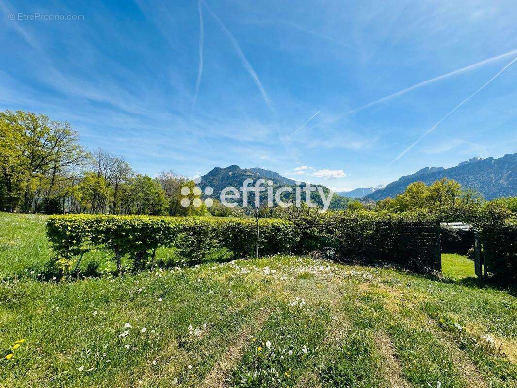 Terrain 3353 m² à Vinzier  - photo 2