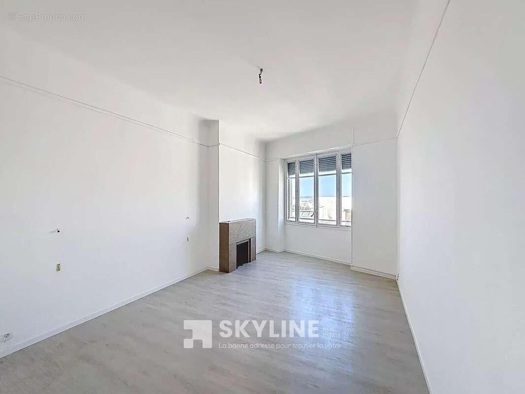 Appartement à MARSEILLE-1E