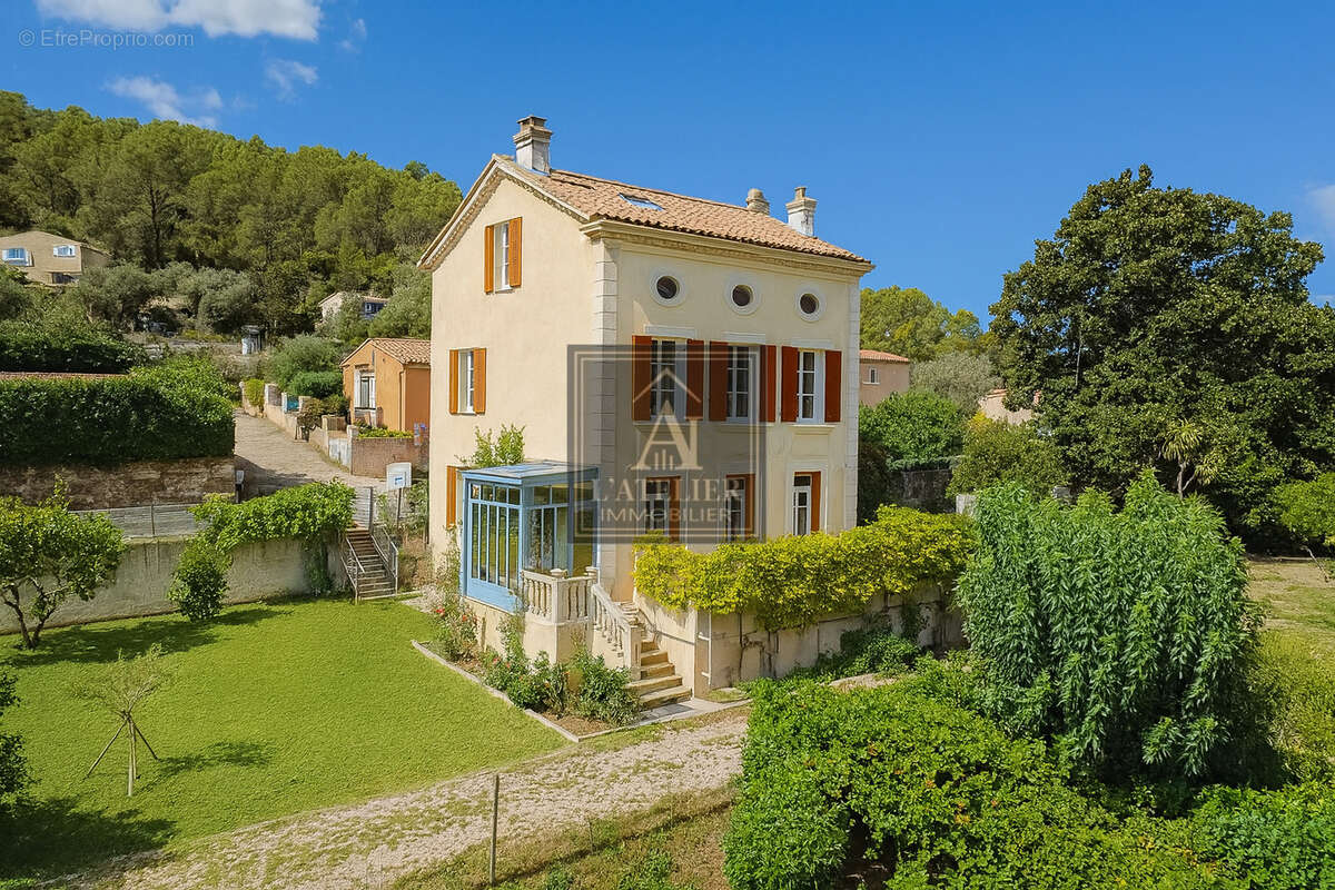 Maison à SOLLIES-TOUCAS