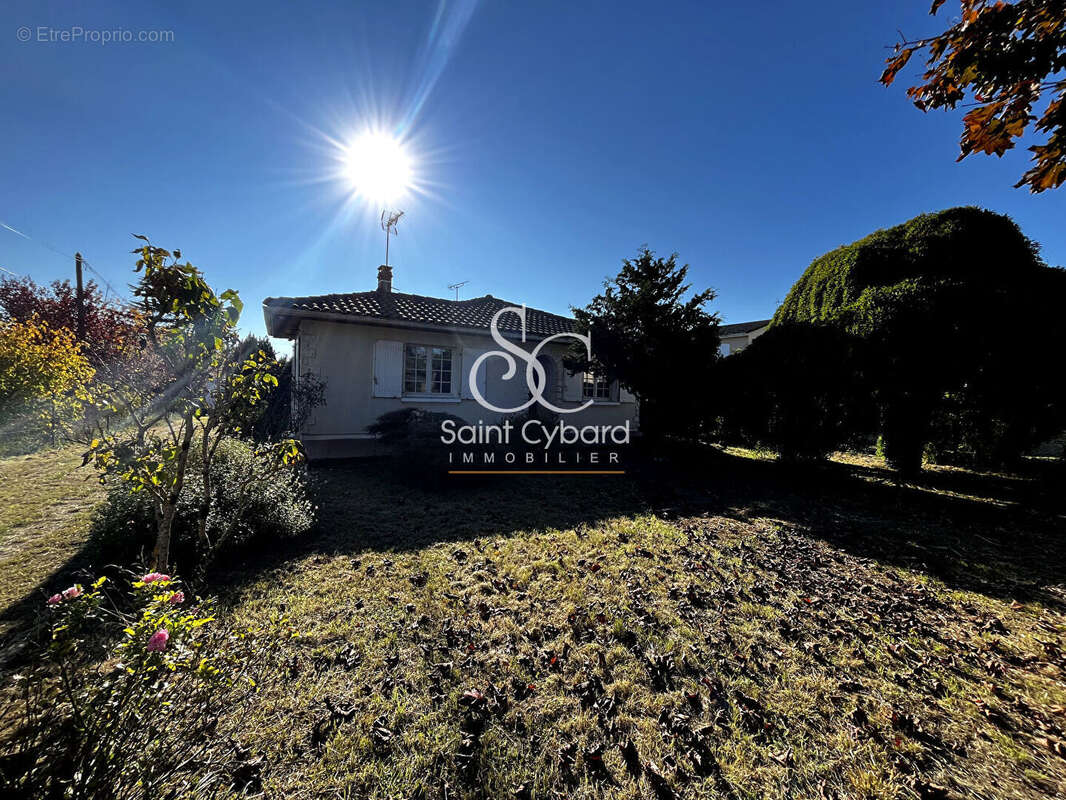 Maison à SAINT-YRIEIX-SUR-CHARENTE