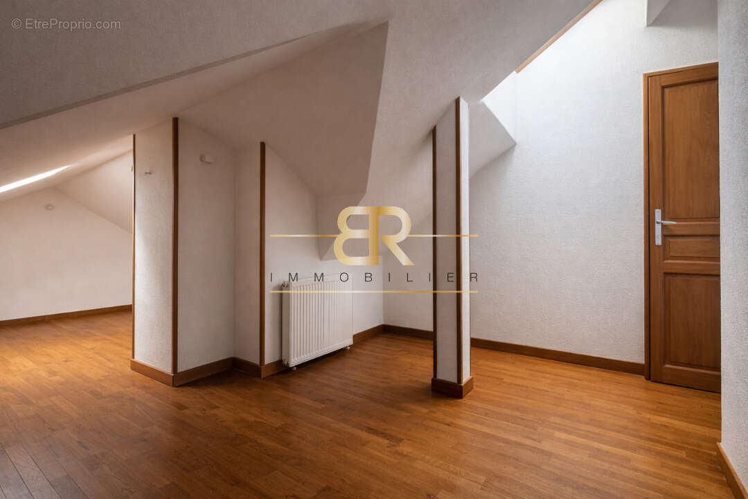 Maison à PONTAULT-COMBAULT