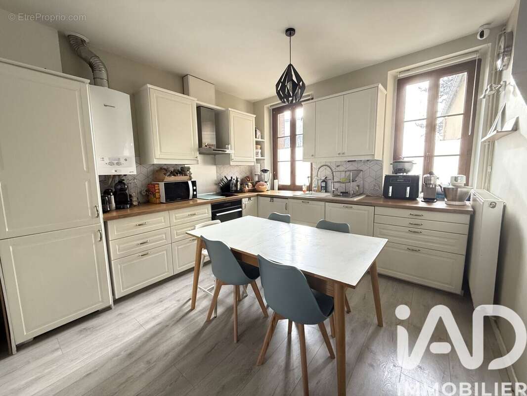 Photo 4 - Maison à CHANTELOUP-LES-VIGNES