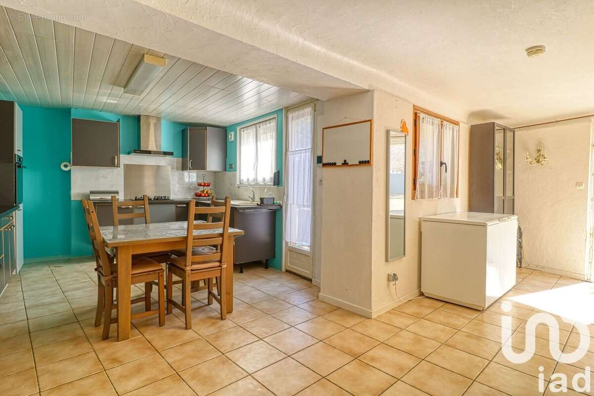 Maison 112 m² à Bethemont-La-Foret  - photo 8