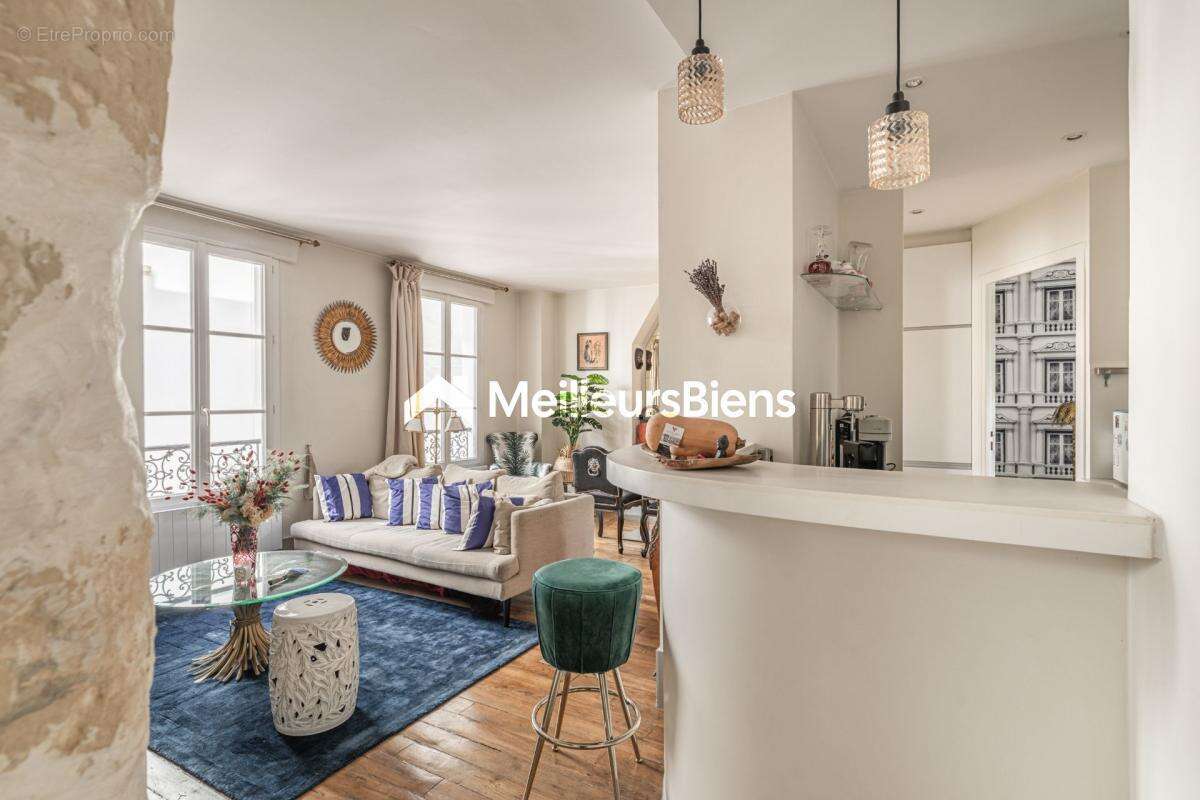 Appartement à PARIS-7E