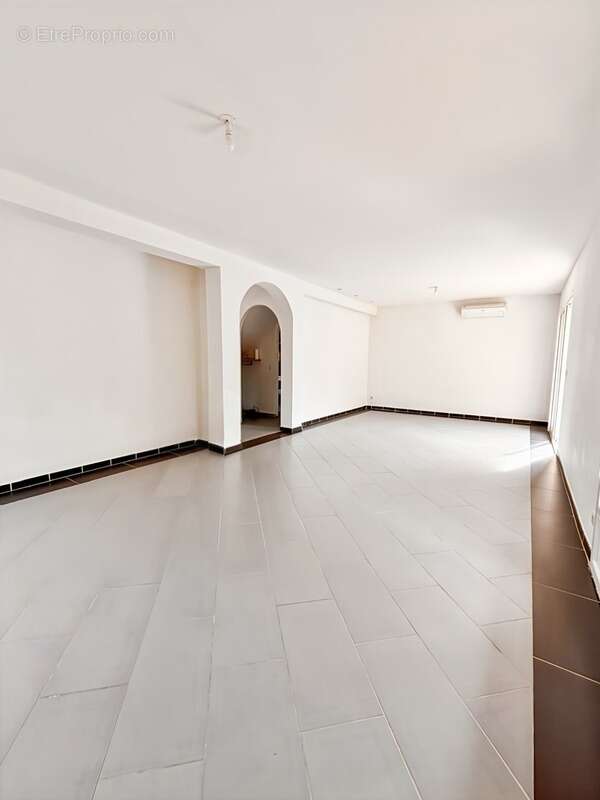 Maison à SAINT-BAUZILLE-DE-PUTOIS