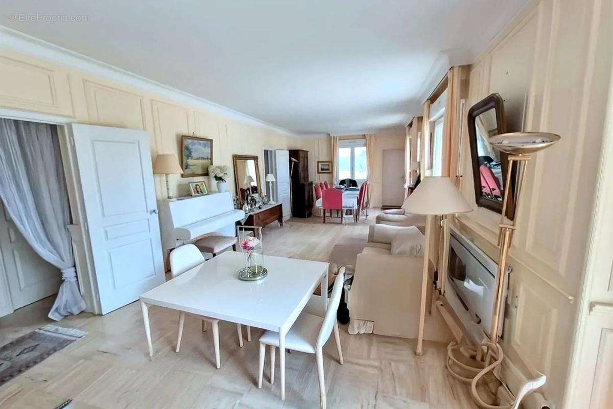 Maison à LE MAGNY