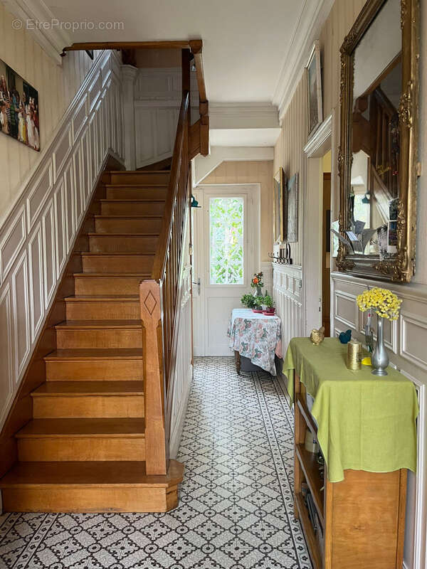 Chaumont en Vexin, Maison Bourgeoise de 11 pièces, 205 m2, 2900m2 de jardin - photo 3