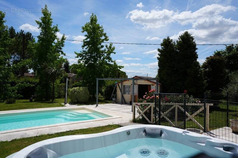 Maison à CASTELJALOUX