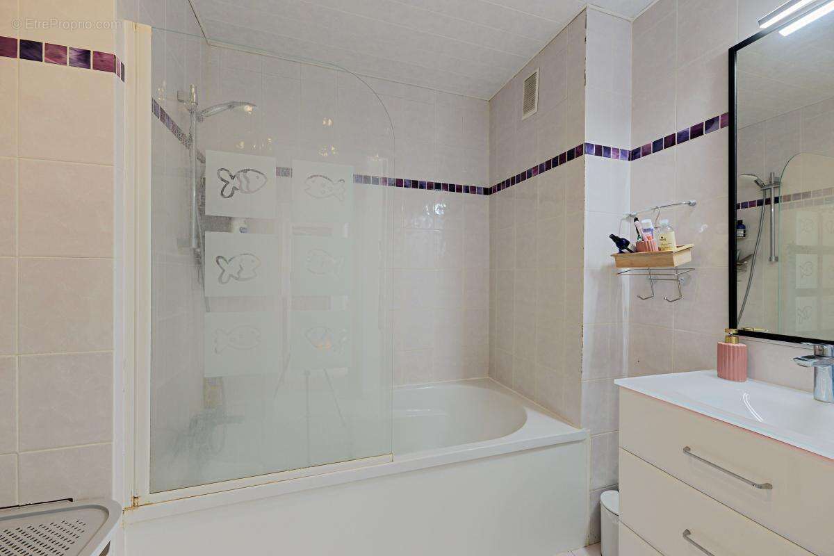 Appartement à NEUILLY-PLAISANCE