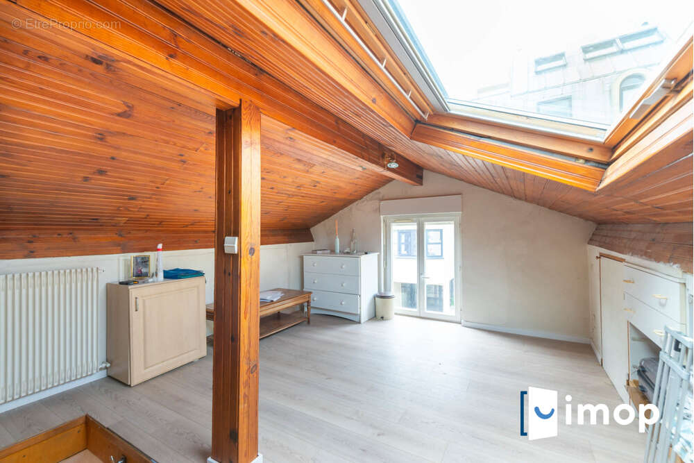 Maison à COURBEVOIE