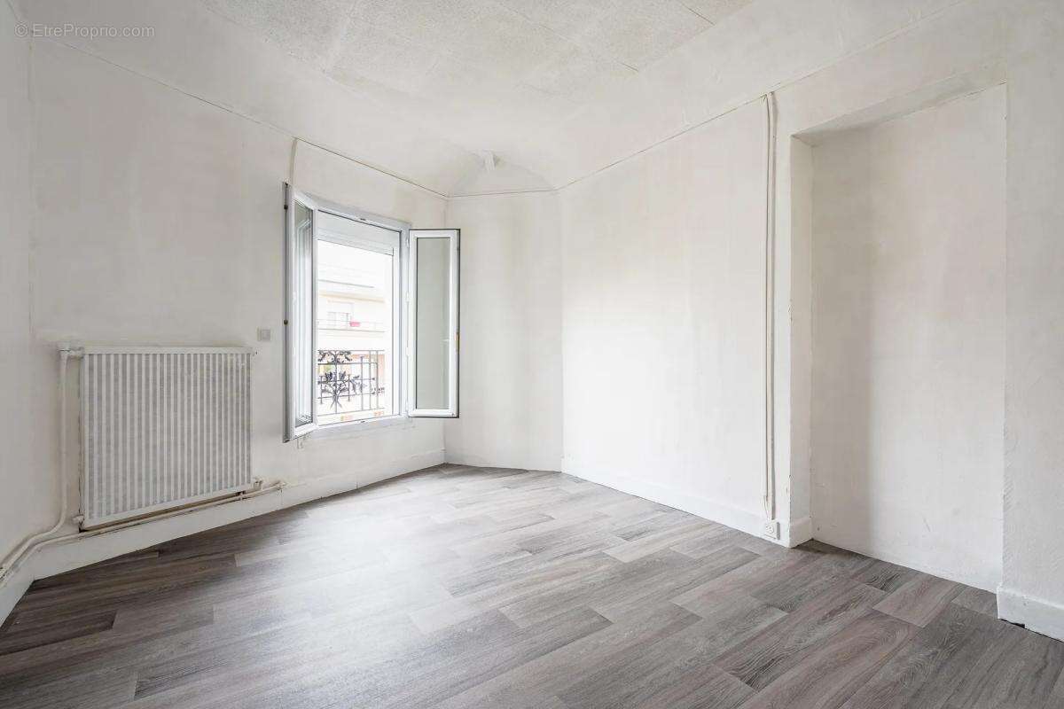 Appartement à LE PERREUX-SUR-MARNE