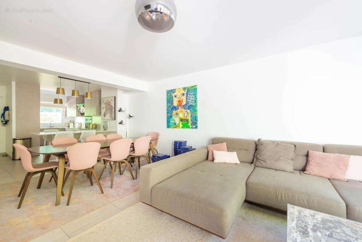Appartement duplex de 4 pièces de 98 m² à Ville-d'Avray - photo 2