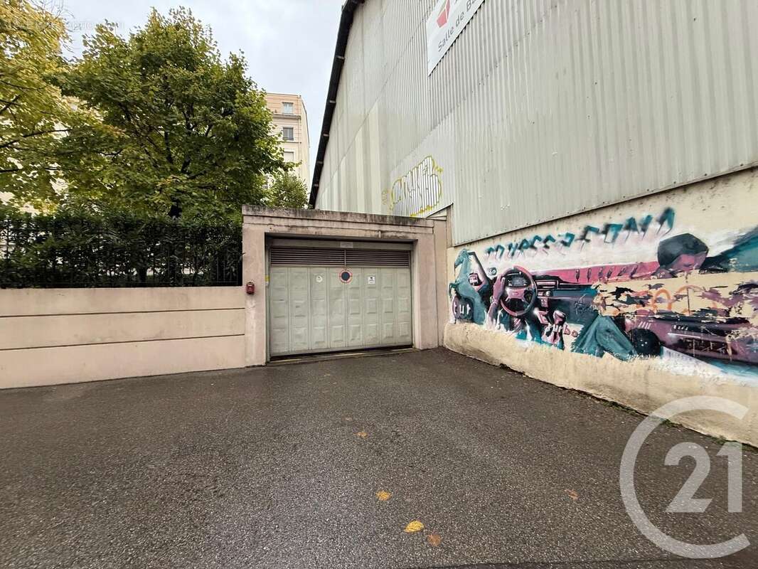 Parking à LYON-7E