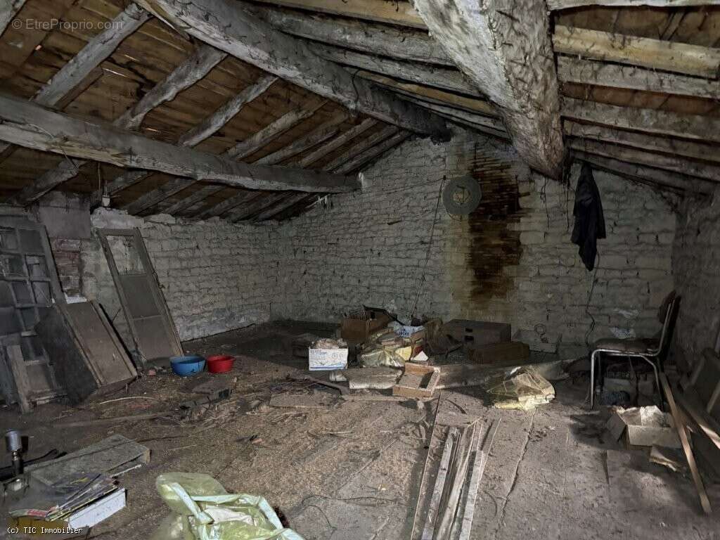 Maison à RUFFEC