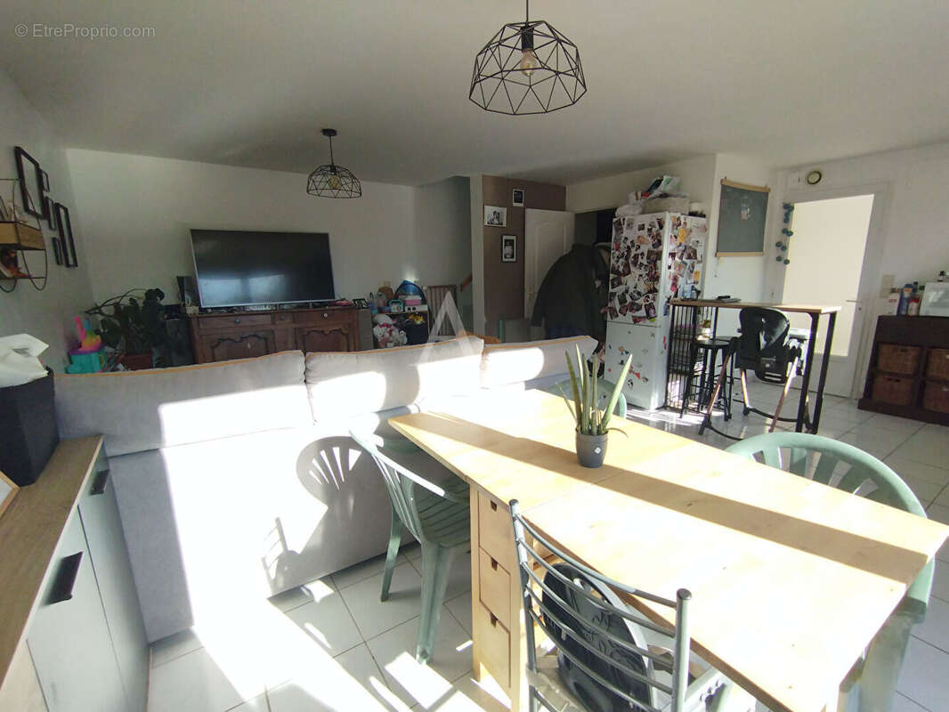 Maison à BUSSAC-SUR-CHARENTE