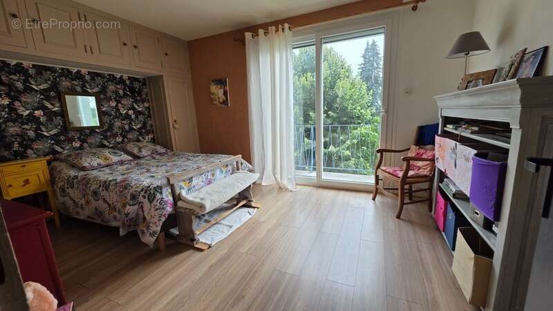 Maison 185 m² à Saint-Illide  - photo 7