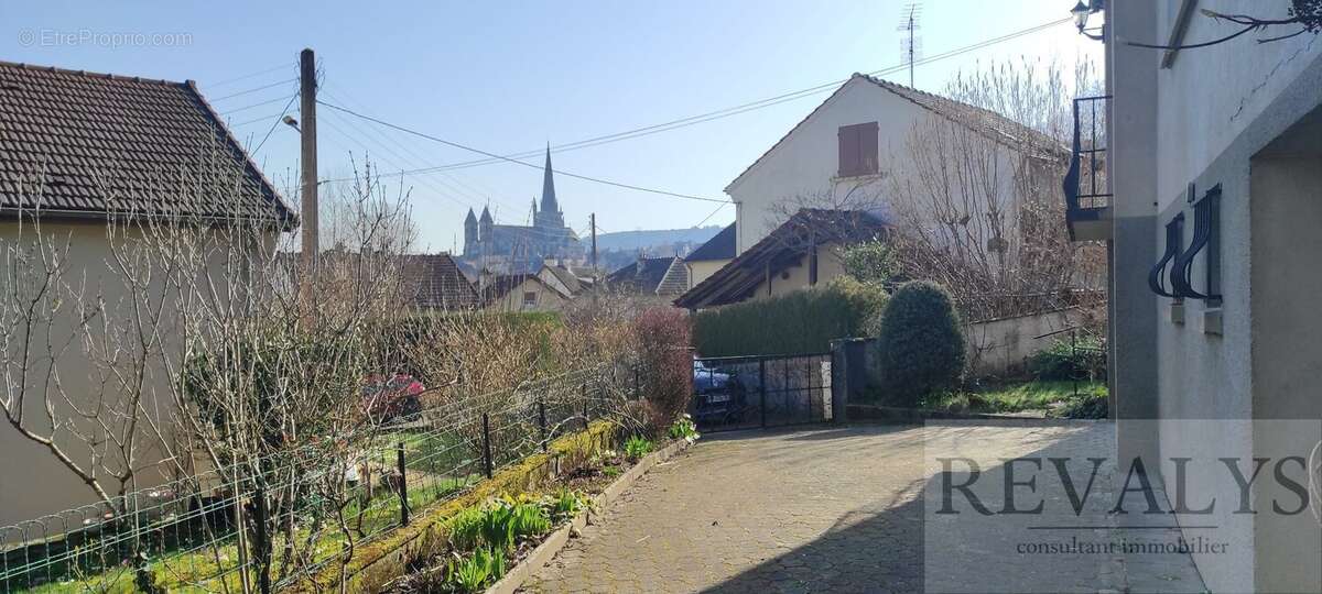 Maison à AUTUN