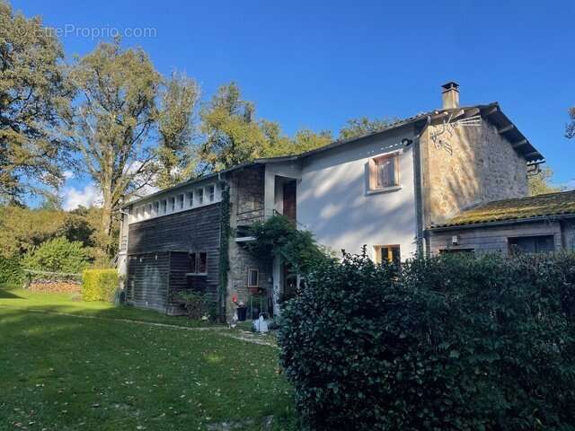 Maison à HAUTEFAGE