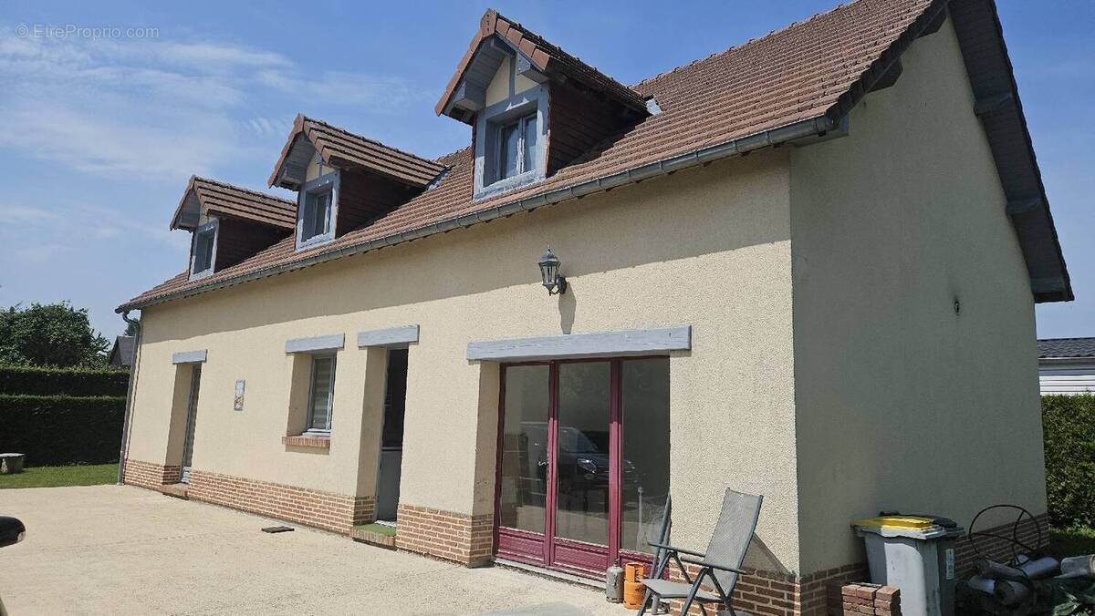 Maison à BUCHY