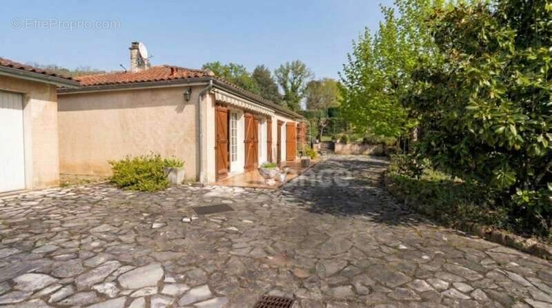 Maison à VITRAC