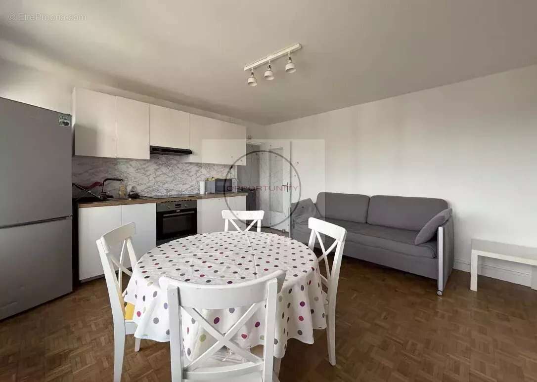 Appartement à FONTENAY-SOUS-BOIS
