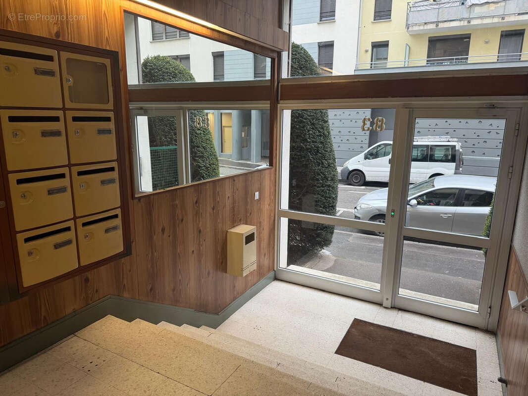 Appartement à SAINT-ETIENNE