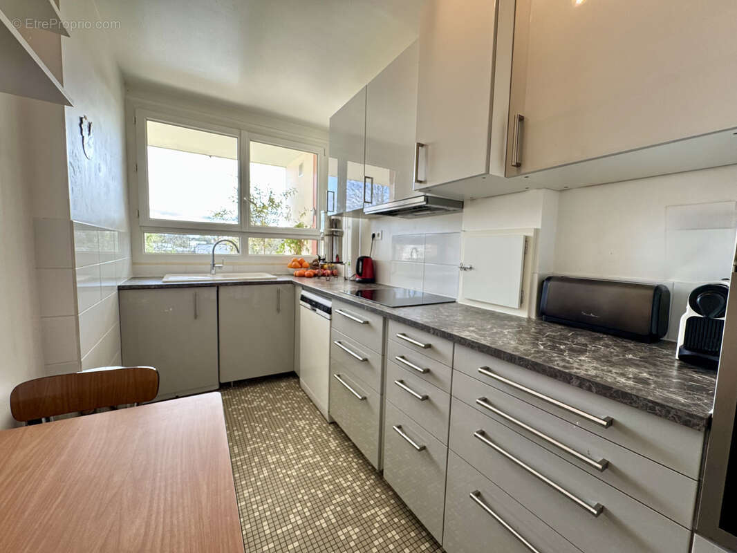 Appartement à LE PERREUX-SUR-MARNE