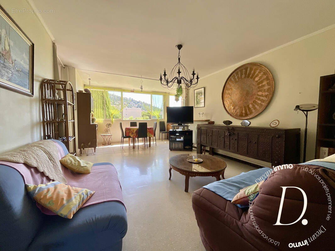 Appartement à HYERES