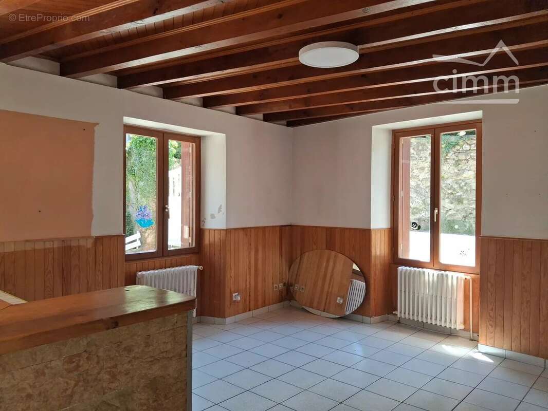 Maison à CHAPAREILLAN