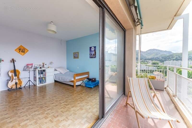 Appartement à MARSEILLE-9E