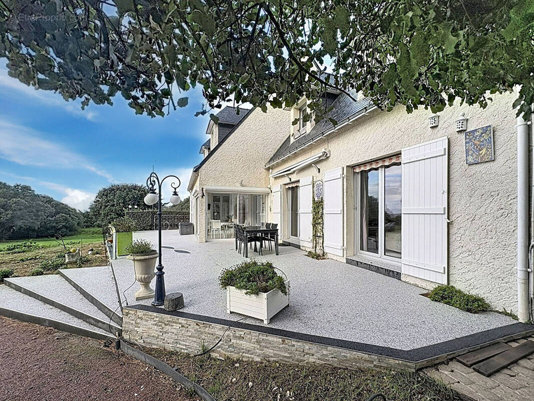 Maison à LE POULIGUEN