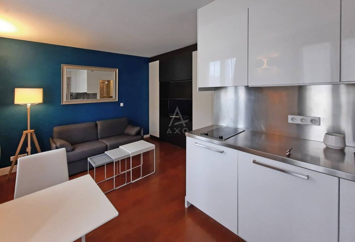 Appartement à PARIS-7E