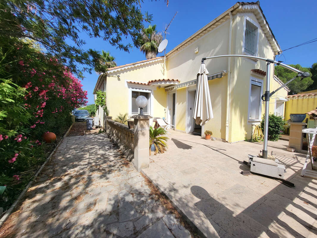 Maison à HYERES