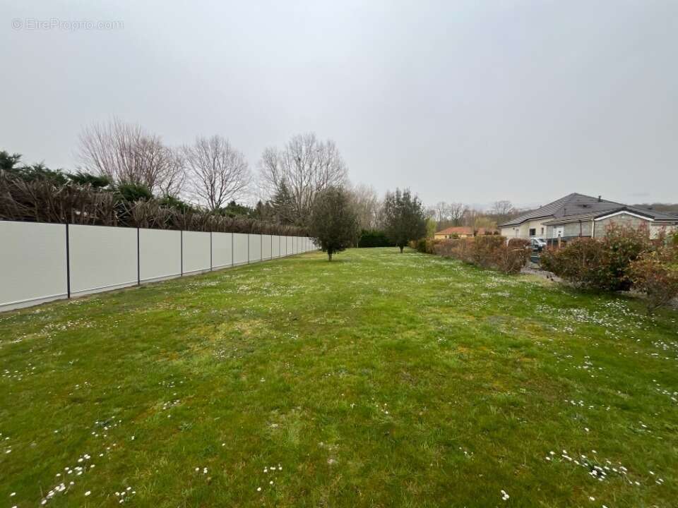 Terrain à ARCIZAC-ADOUR