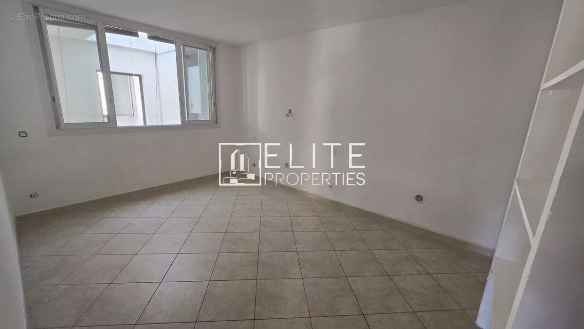 Appartement 4 pieces 102m² + parking - vallauris - photo 5