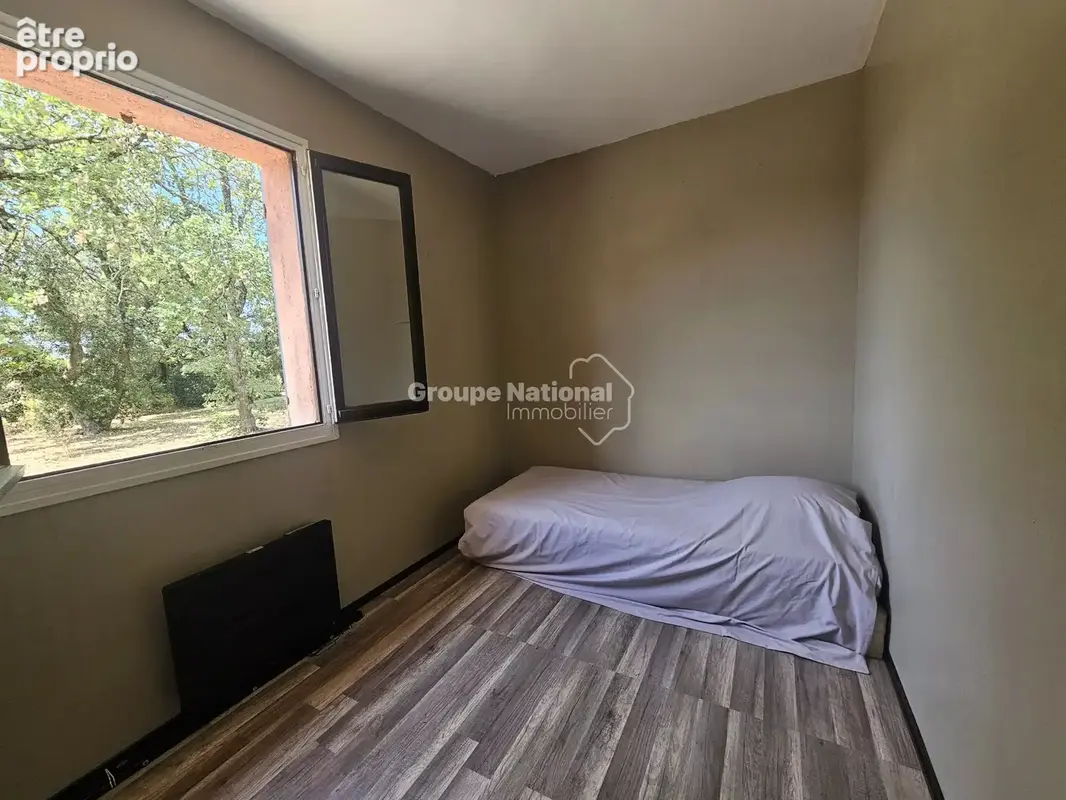 Pernes les fontaines villa de plain pied sur terrain de 4173 m² - photo 11