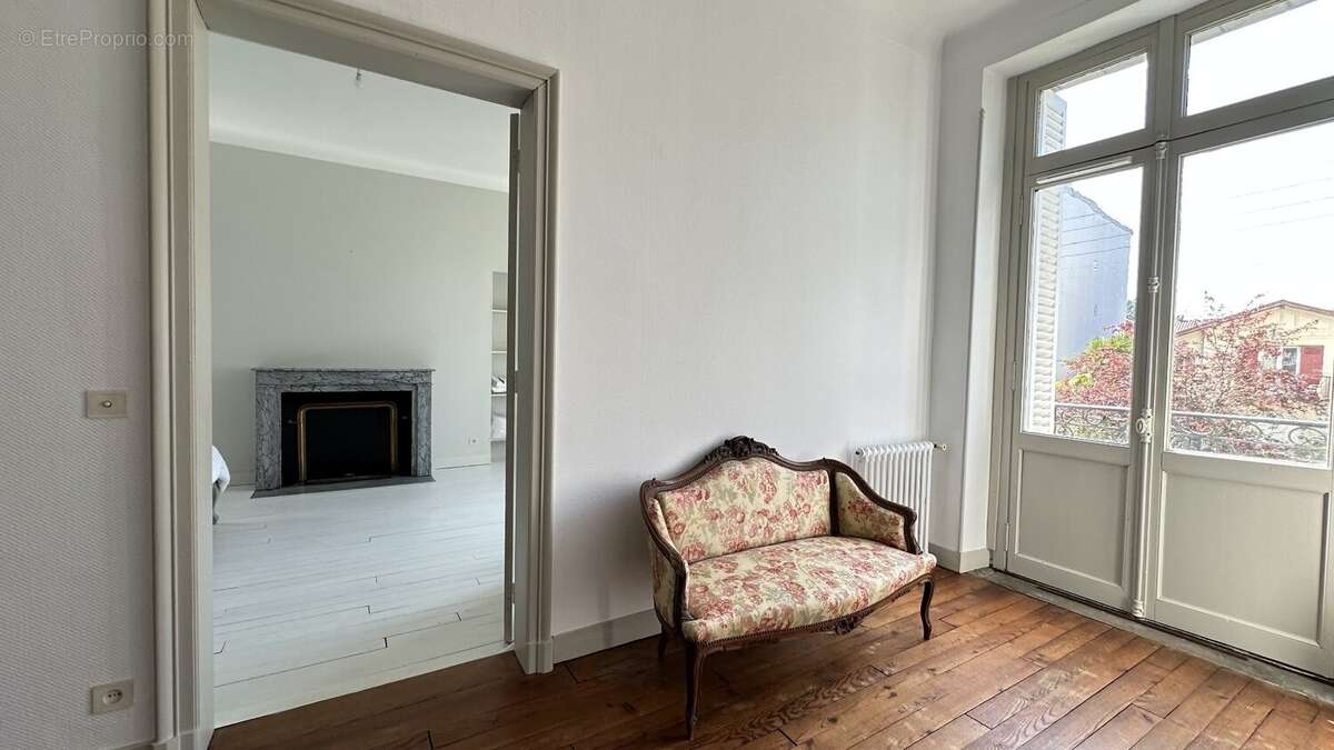 Maison de caractere de type t8 de 290 m2 sur une parcelle de 820 m2 - photo 17