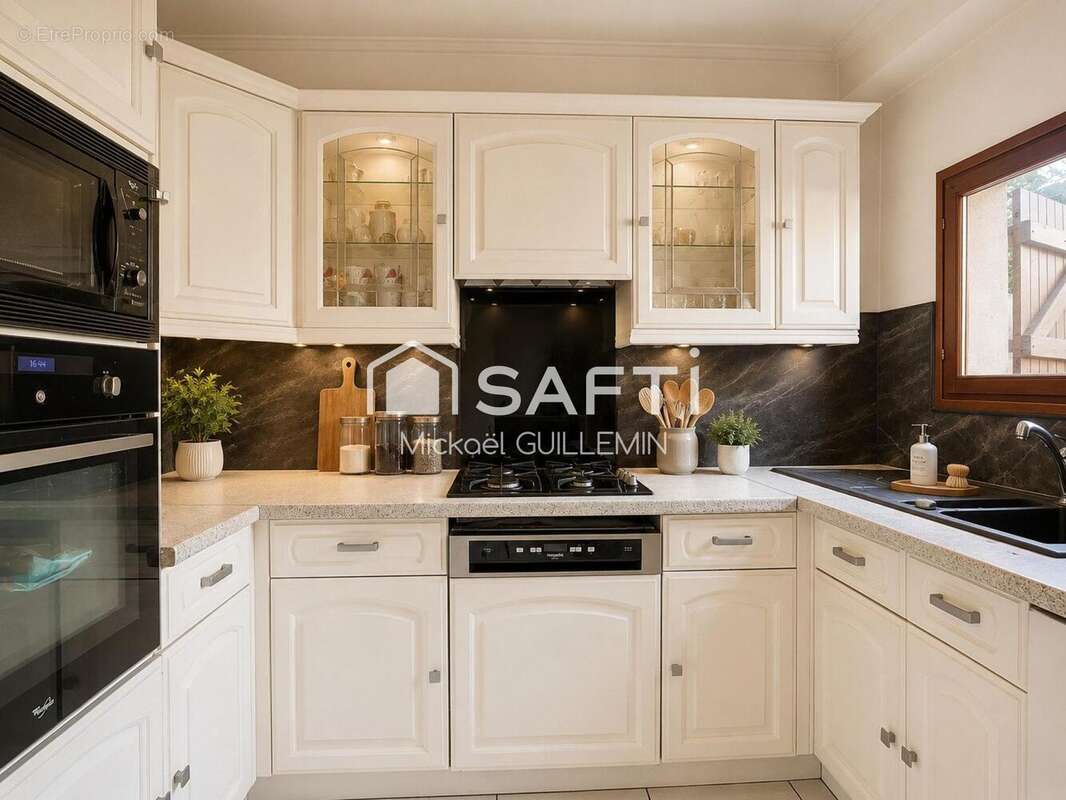 Maison 196 m² à Alfortville  - photo 2