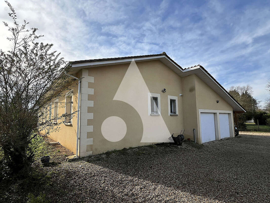 Maison à SAINT-DENIS-DE-PILE