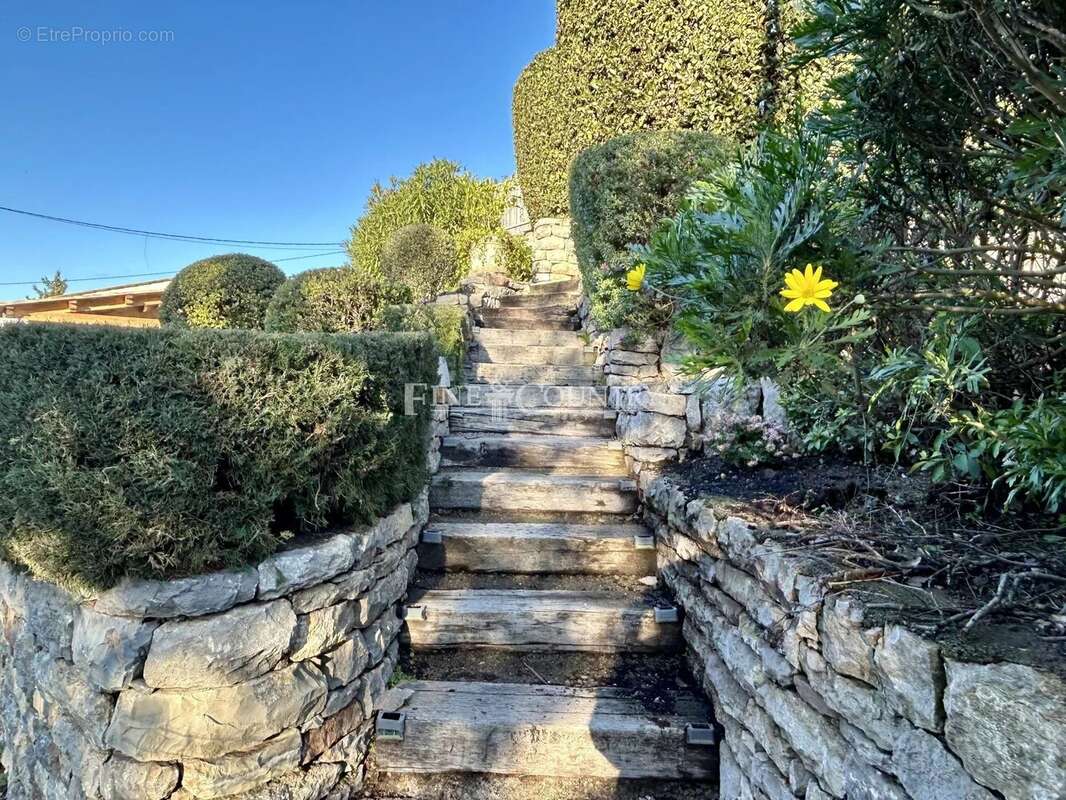 Maison à LES ADRETS-DE-L&#039;ESTEREL