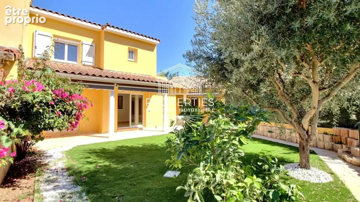 Maison à BORMES-LES-MIMOSAS