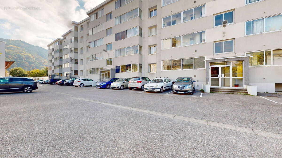 Appartement à SAINT-MARTIN-D&#039;HERES