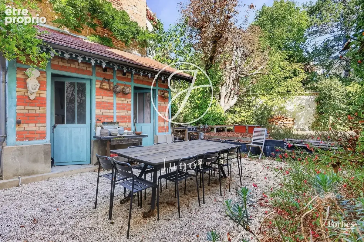 Le Vésinet - CENTRE - Maison - 5 chambres - 186m² - Terrain 653m². - photo 22