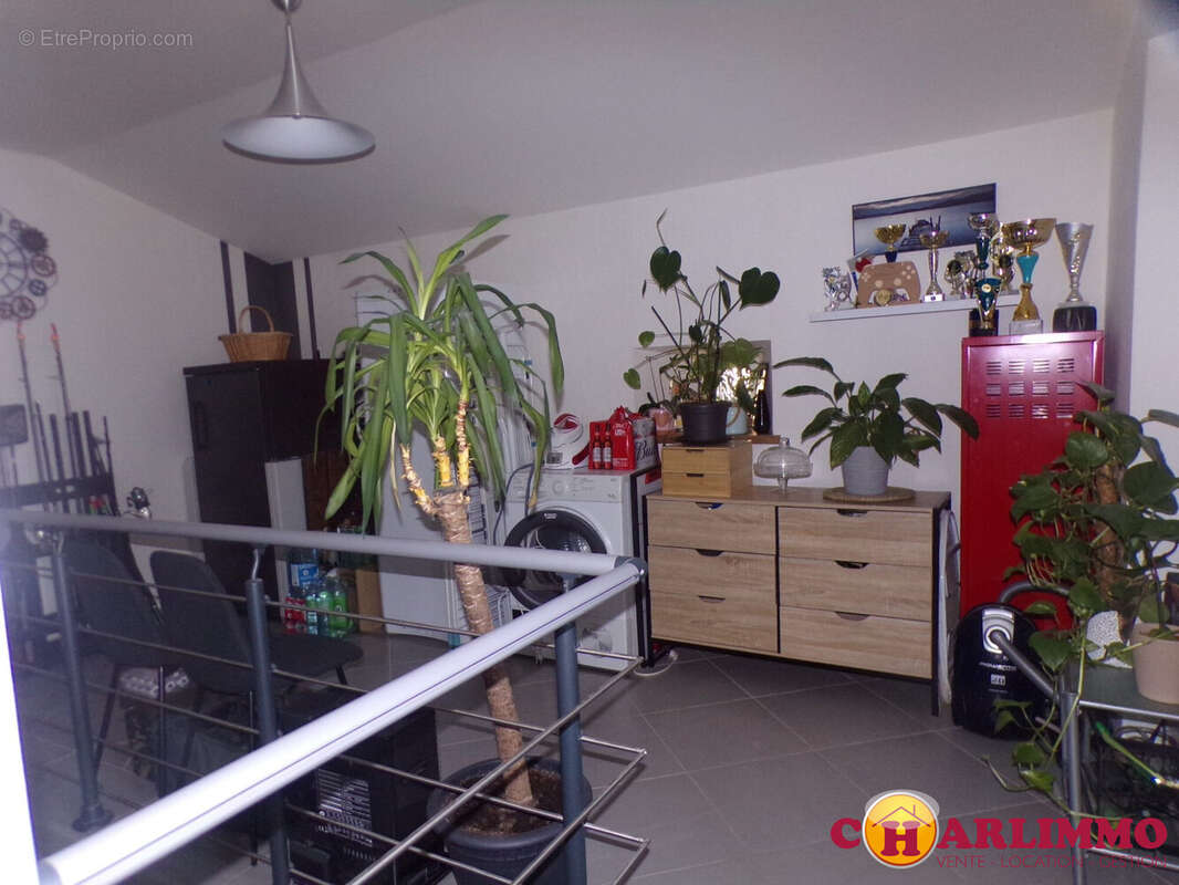 Maison 130 m² à Chabanais  - photo 7