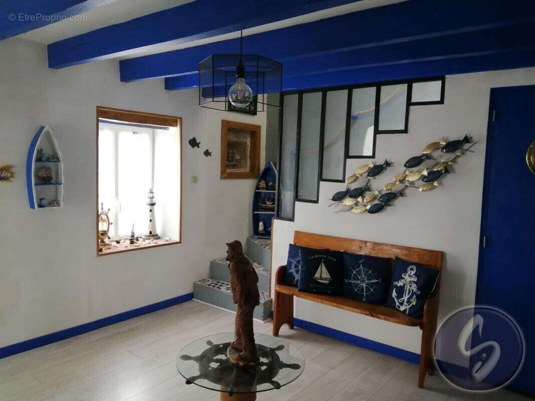 Maison à PAMPROUX