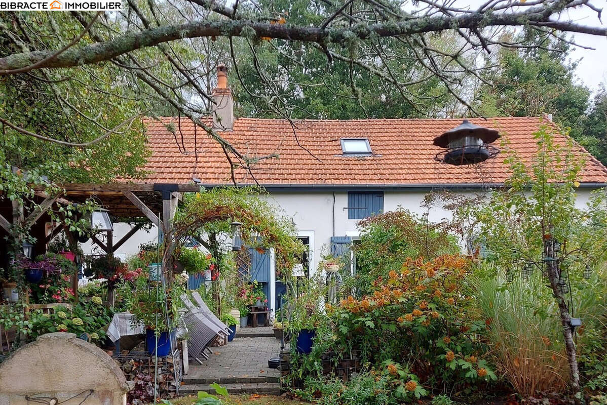 Maison à SAVIGNY-POIL-FOL