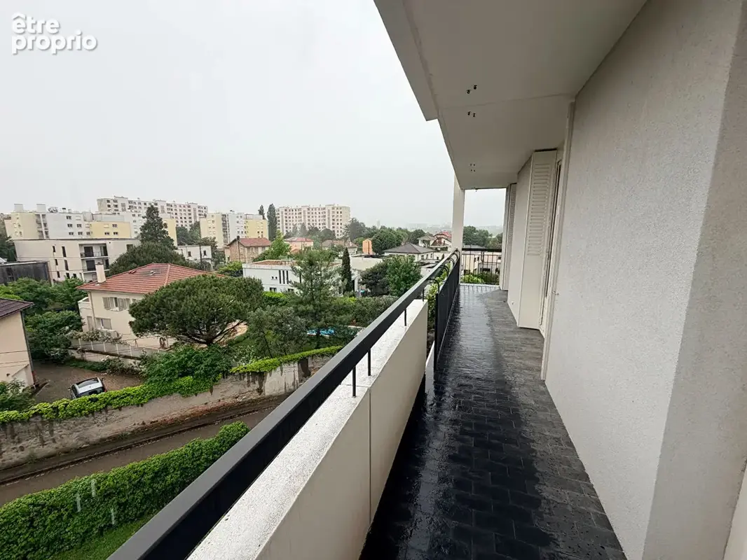 SOUS COMPROMISExclusivité - T4 avec balcons - Cuire - photo 9